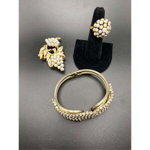 White enamel and gold vintage ring bracelet and berry grapes brooch